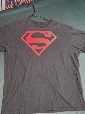 **DC Comics Superman Gray Short Sleeve Tee with Faded Logo**